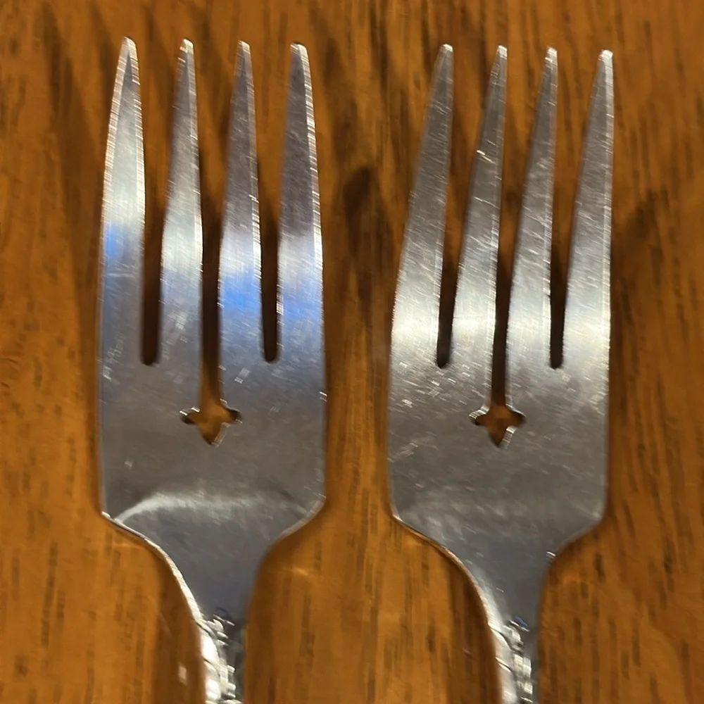 Oneida community made Tudor plate silver salad forks. 6”x1”. Square neck